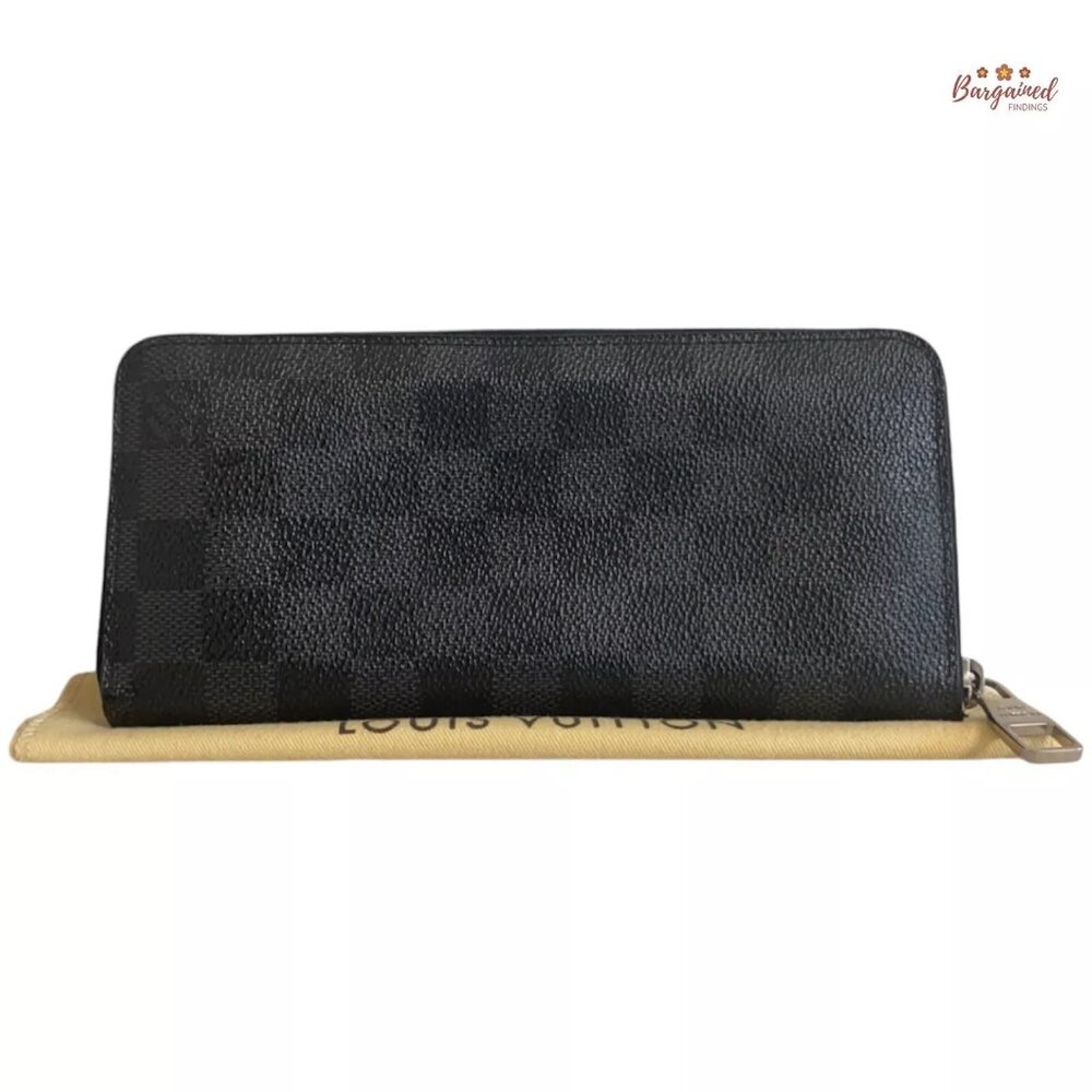 Authentic Louis Vuitton Gray Black Damier Graphite Canvas Zippy Organizer Wallet